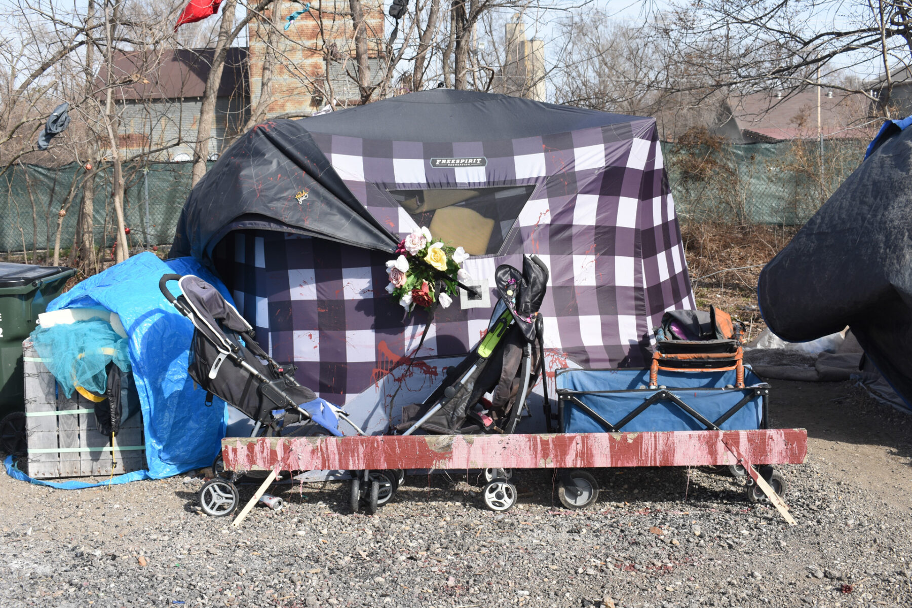 Tent in North Lawrence with flowers